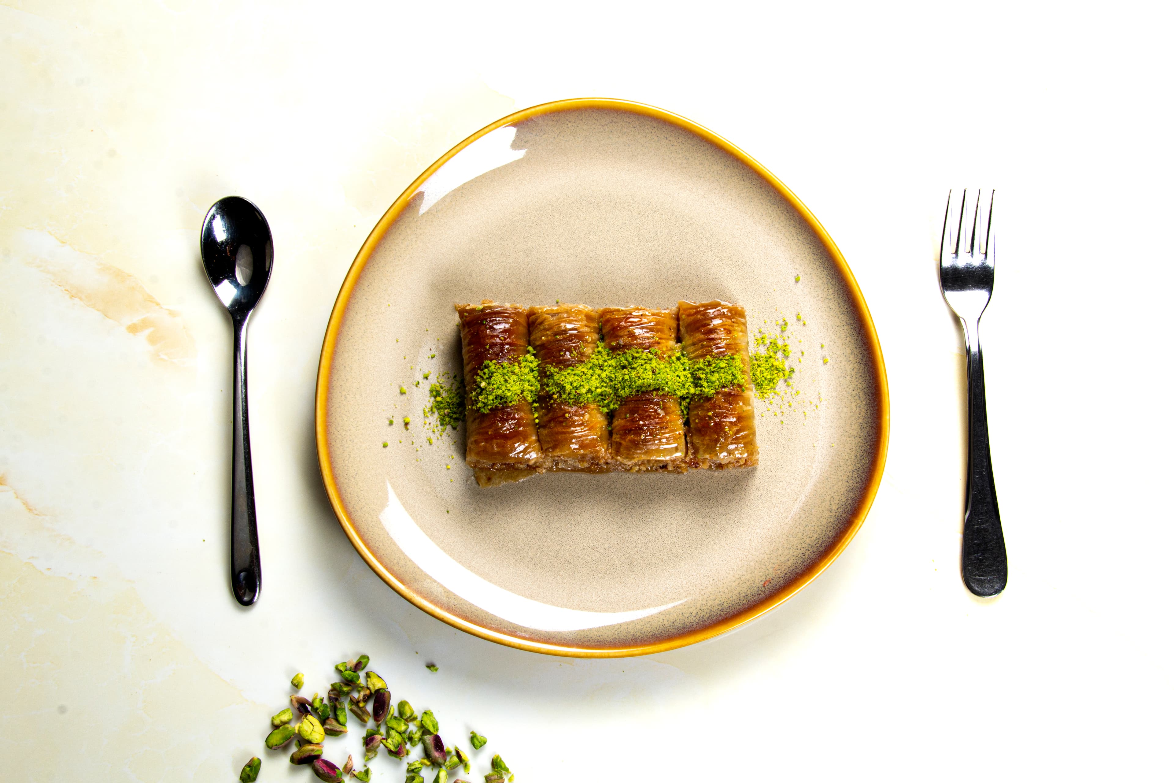 Baklawa with Walnut  - بغلوه چهارمغزی