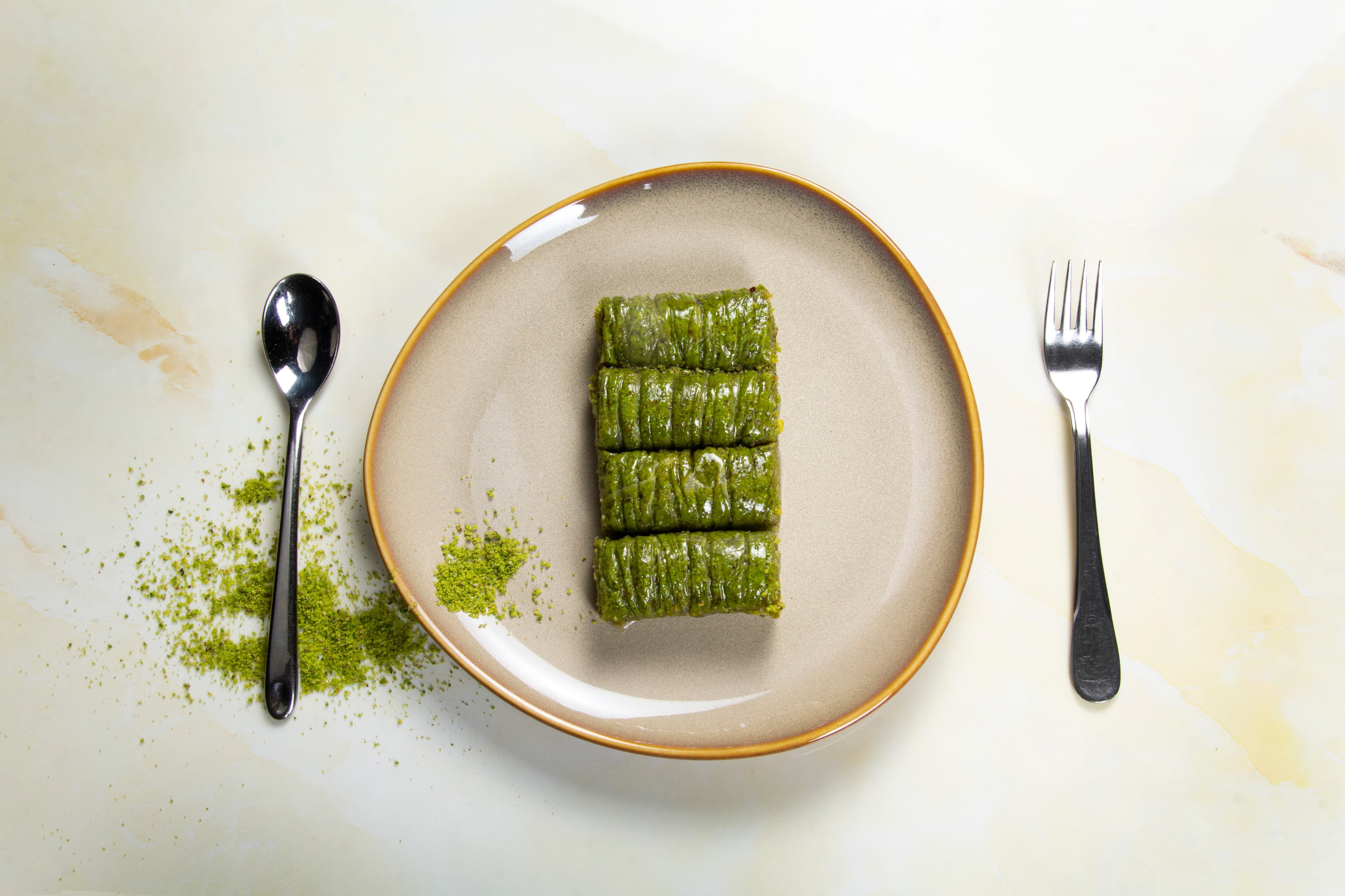 Pistachio Baklava - بغلاوه پسته یی