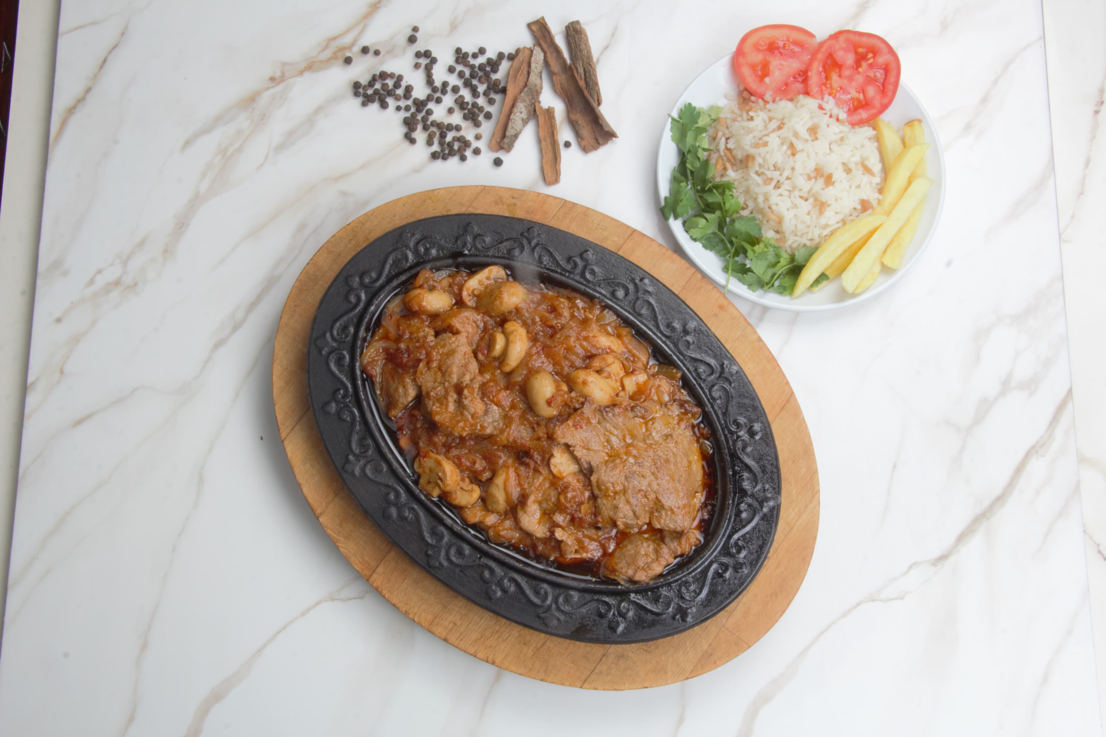 Meat Mushroom Qormah - قورمه گوشت سمارق دار 